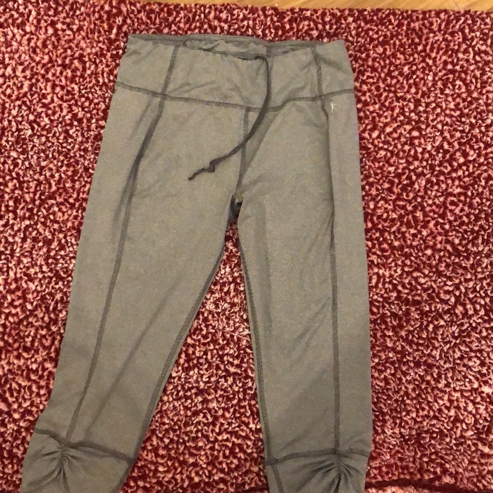 Mid leg yoga pants